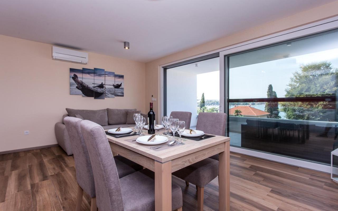 Waterfront Apartments Pia - Marija Малинска Екстериор снимка