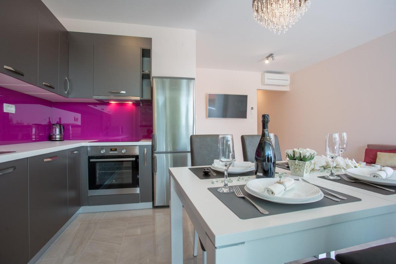 Waterfront Apartments Pia - Marija Малинска Екстериор снимка