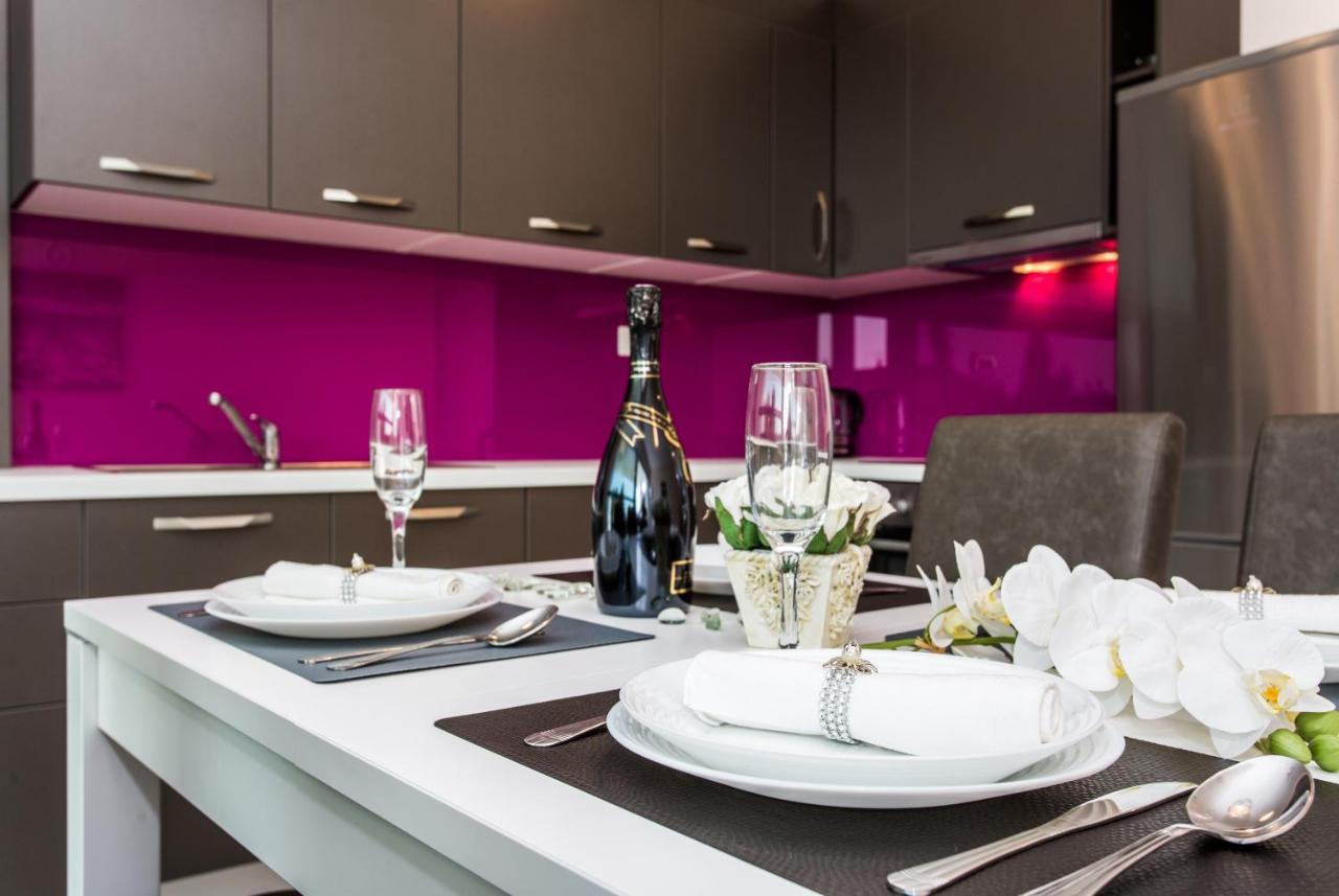 Waterfront Apartments Pia - Marija Малинска Екстериор снимка