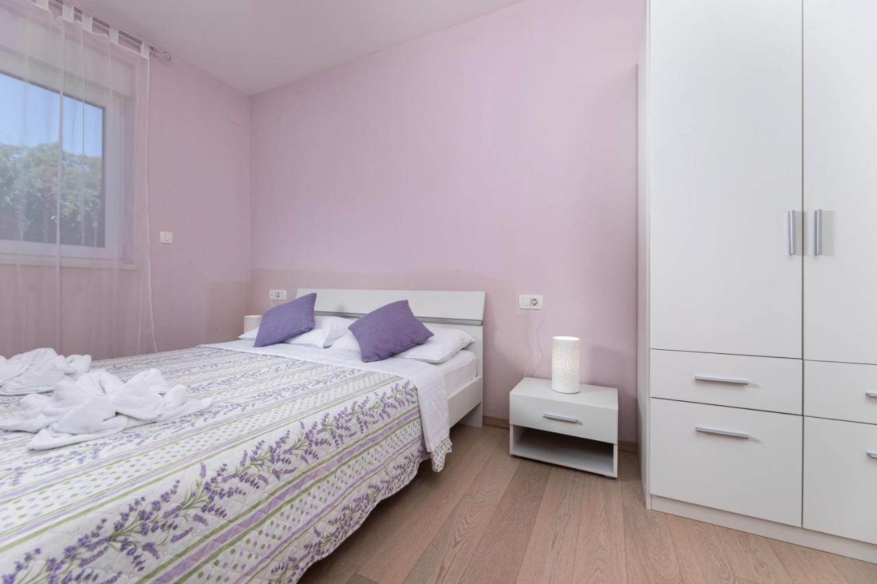 Waterfront Apartments Pia - Marija Малинска Екстериор снимка