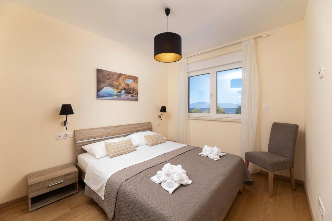 Waterfront Apartments Pia - Marija Малинска Екстериор снимка