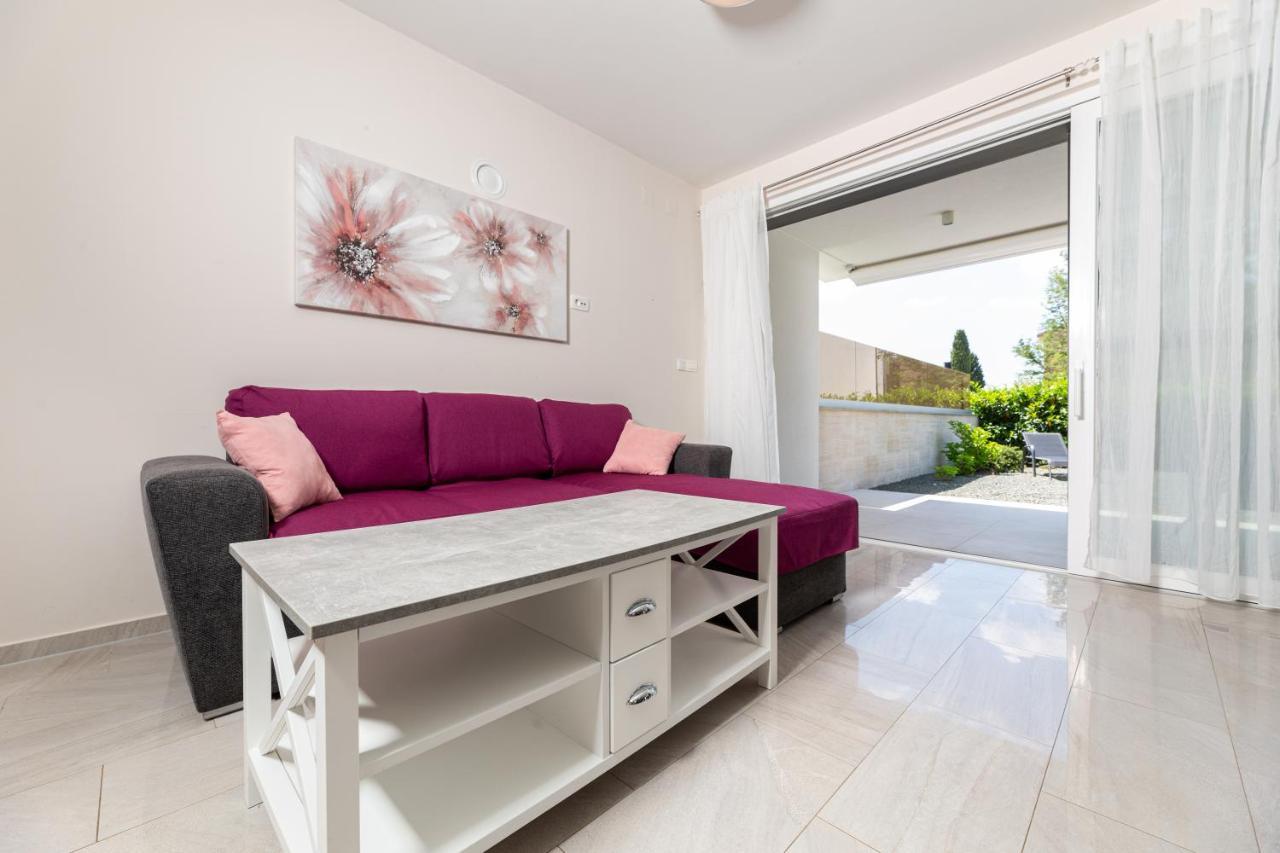 Waterfront Apartments Pia - Marija Малинска Екстериор снимка