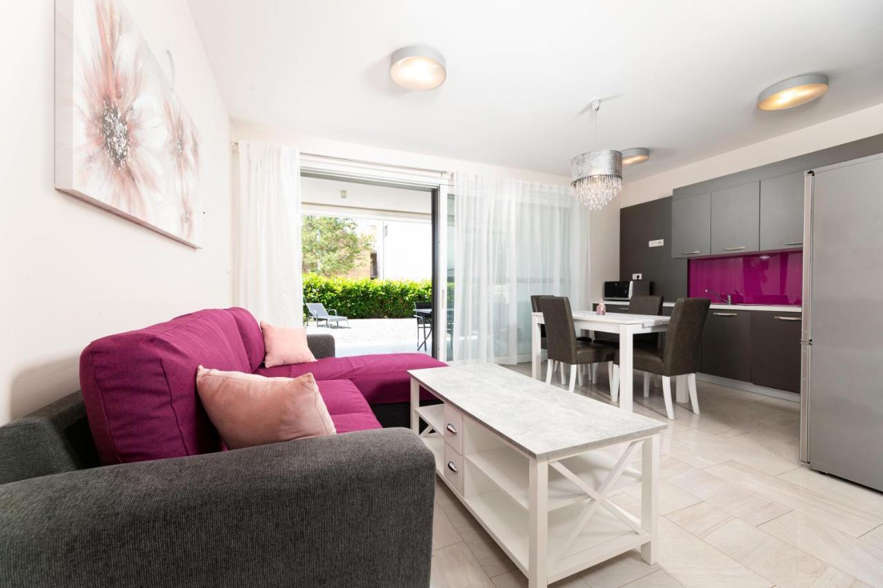 Waterfront Apartments Pia - Marija Малинска Екстериор снимка
