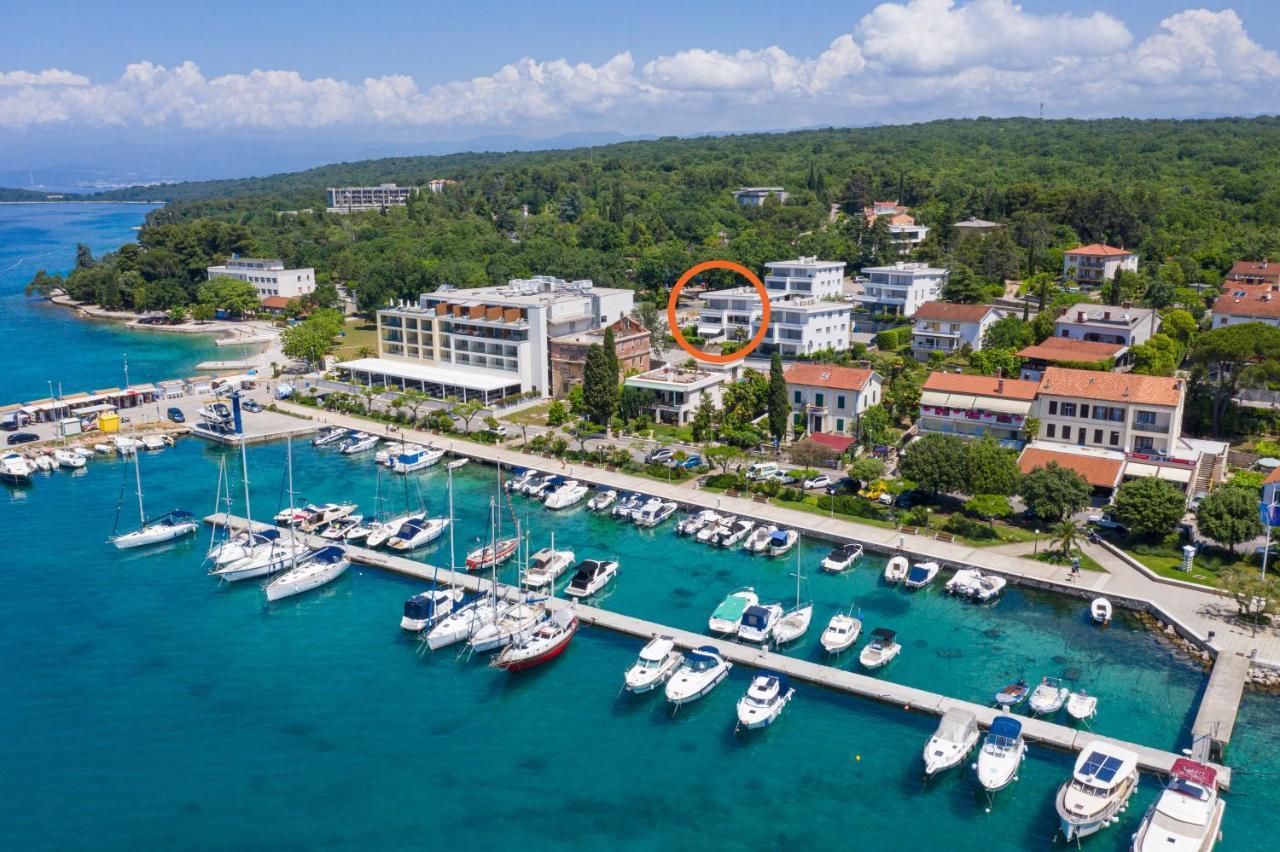 Waterfront Apartments Pia - Marija Малинска Екстериор снимка