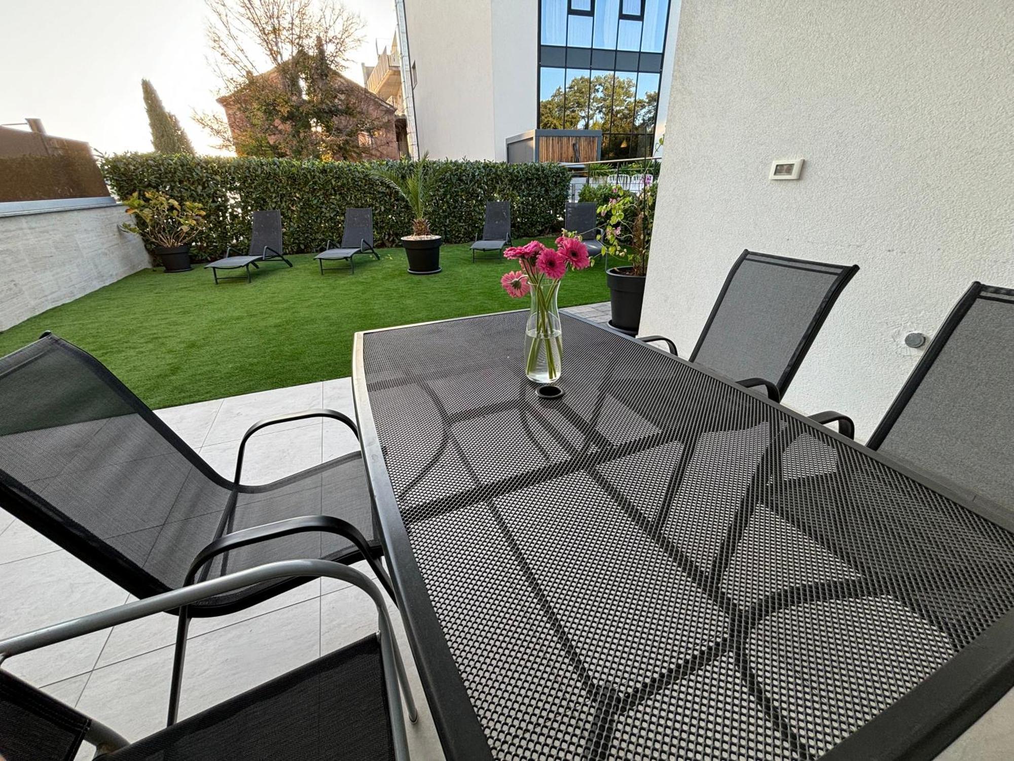 Waterfront Apartments Pia - Marija Малинска Екстериор снимка